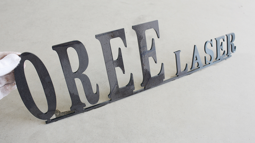 laser cutting in carbon steel